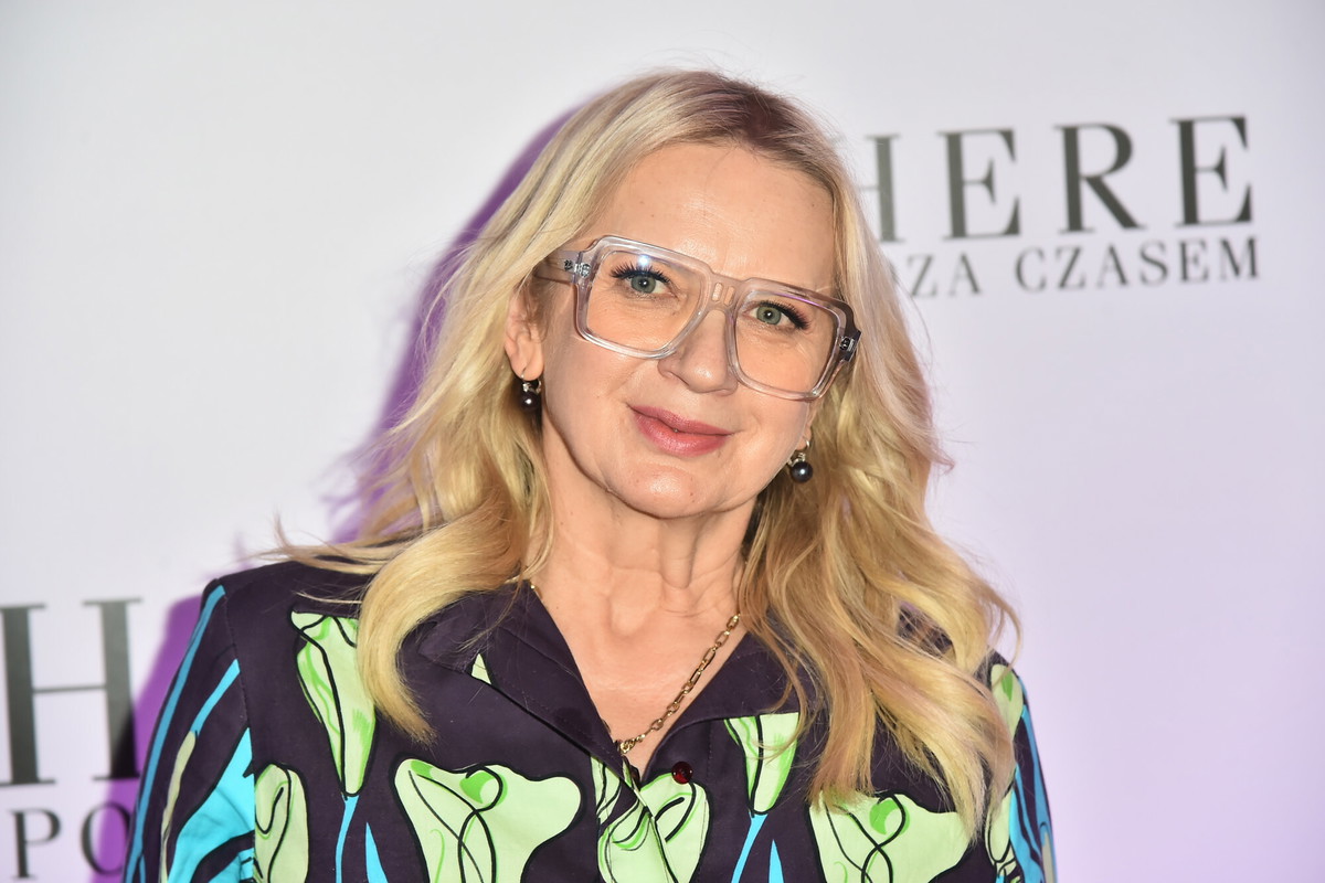 Marzena Rogalska już je nosi. Te "Ultra wide leg jeans" to hit 2026! Jeden detal robi całą robotę