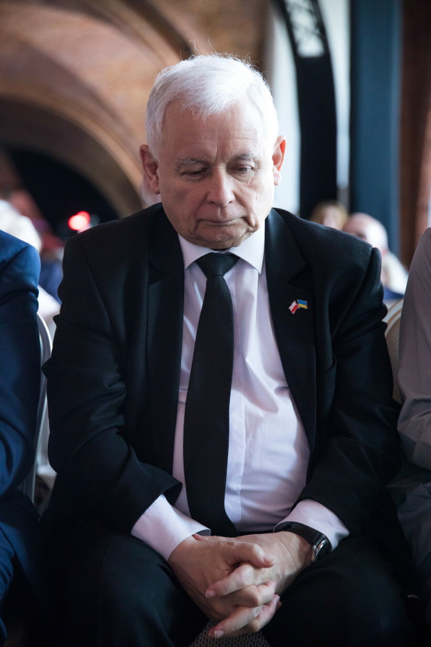 Jarosław Kaczyński w szpitalu – co się dzieje z prezesem PiS?