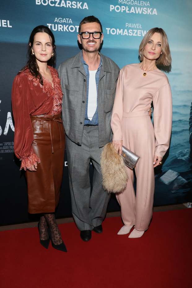 Agata Turkot, Aneta Kręglicka, Maciej Zień na premierze filmu