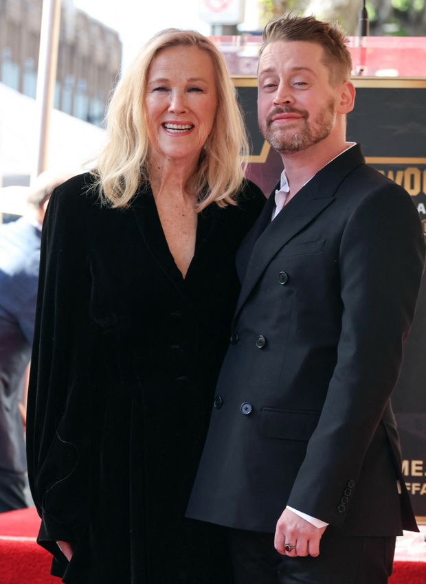 Catherine O'Hara i Macaulay Culkin w Alei Sław w Hollywod