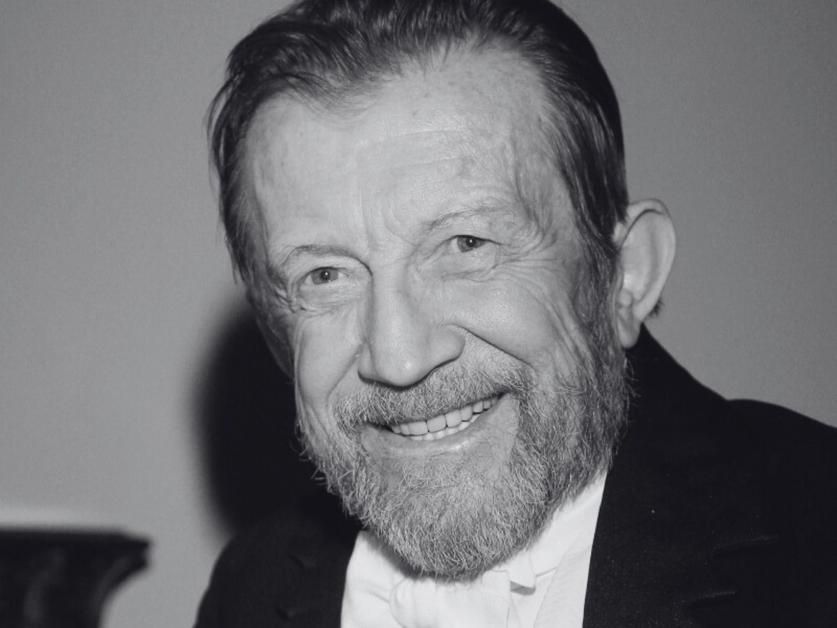 Edward Linde-Lubaszenko nie żyje. Wstrząsająca historia jego dzieciństwa i dwóch ojców