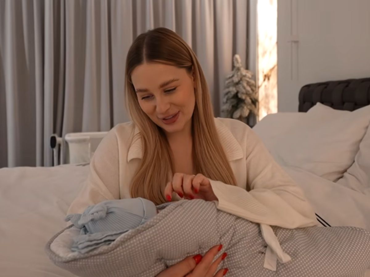 Poruszenie w sieci po nowym filmie Andziaks. Youtuberka zabrała głos ws. imienia synka