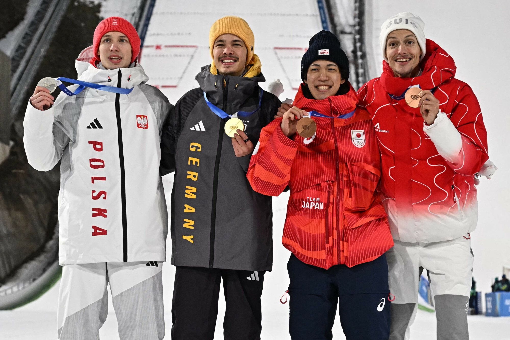 Zajął miejsce na podium obok Tomasiaka. Szwajcar od lat jest z Polką