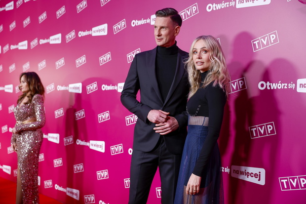 Łukasz Kadziewicz, Agnieszka Woźniak-Starak na ramówce TVP