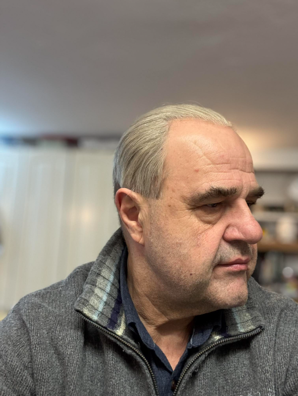 Cezary Żak w nowej fryzurze fot. Facebook/Cezary Żak