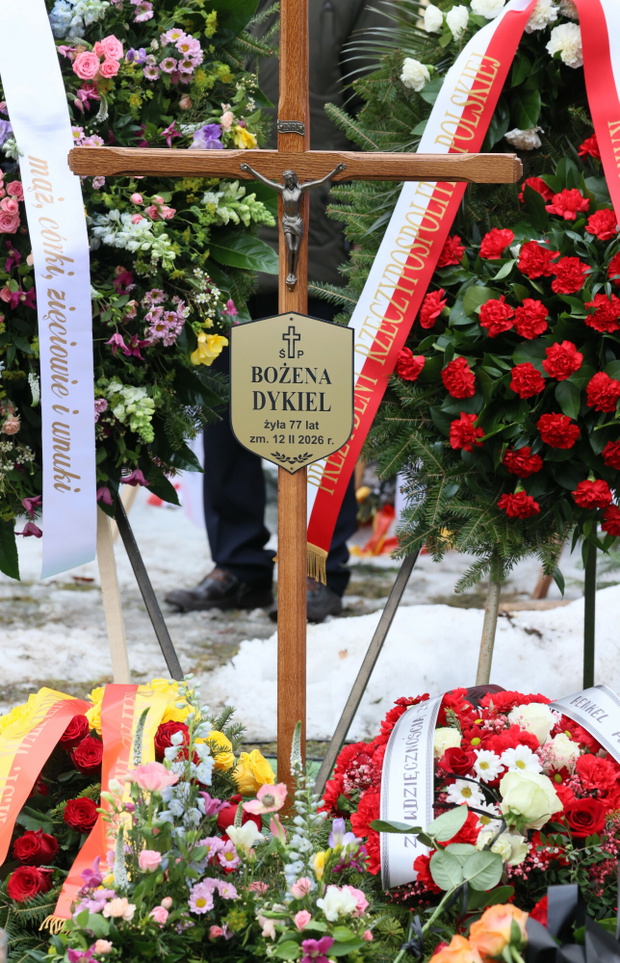 Tak wygląda grób Bożeny Dykiel fot. Wojciech Olkusnik/East News