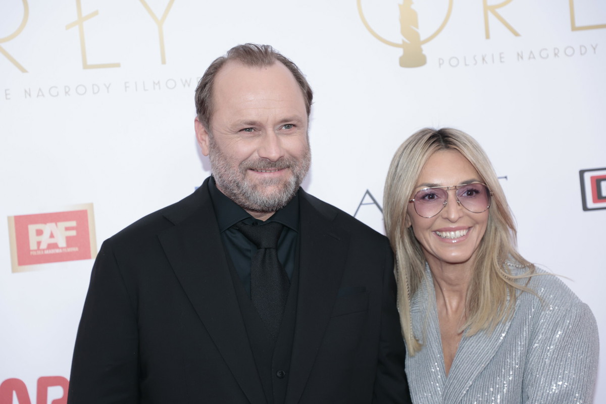Leszek Lichota z nową partnerką uchwyceni przez paparazzi. Zdjęcia po nocnej imprezie obiegły sieć