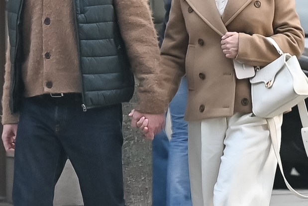 Romantyczne gesty Katarzyny Cichopek i Macieja Kurzajewskiego na spacerze. Wszystko uchwycili paparazzi