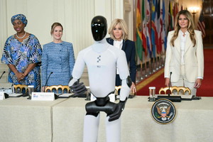 Najnowsze nagranie Melanii Trump z Martą Nawrocką wywołało burzę w sieci. Wszystko przez jeden szczegół fot. OLIVER CONTRERAS/AFP/East News