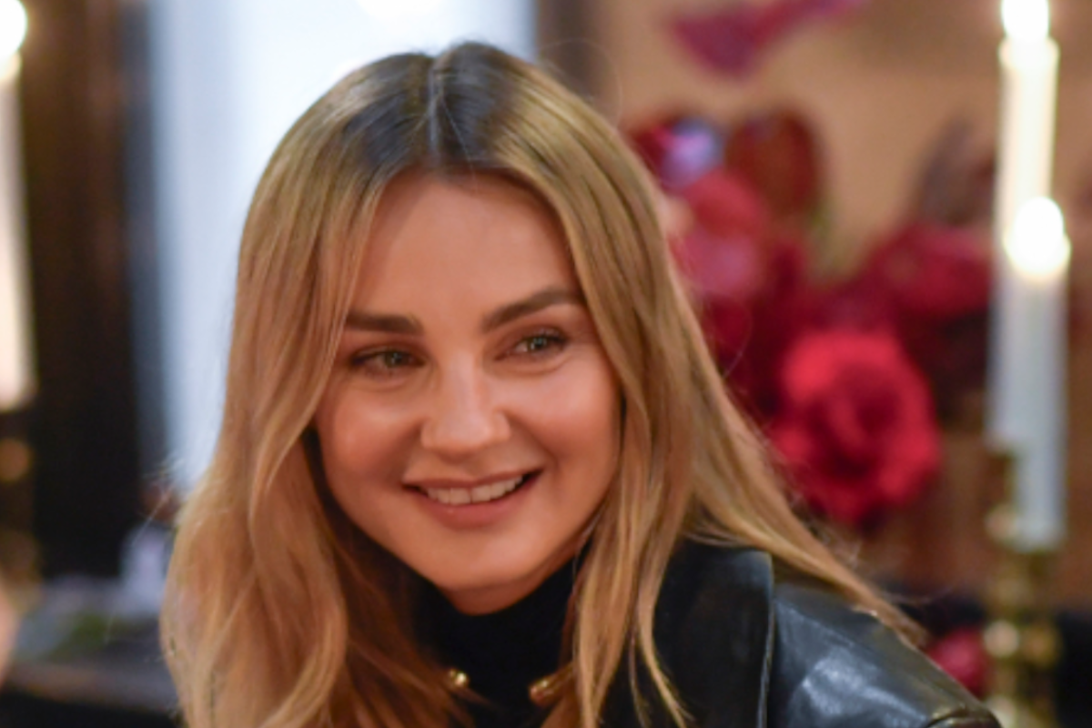 Marynarka "Chocolate Fudge" rodem z lat 90. wiosną wyprze ramoneski. Małgorzata Socha już ją nosi