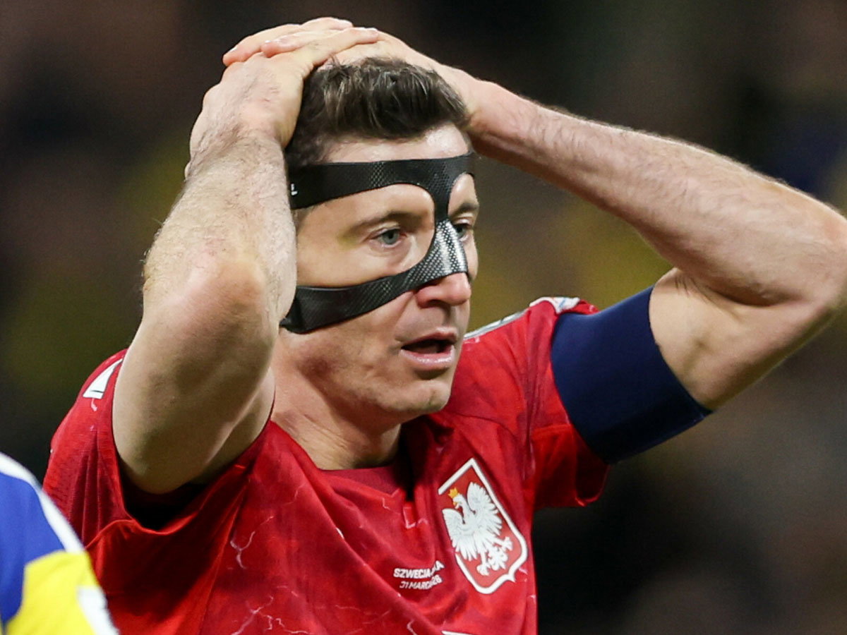 Smutny wpis Lewandowskiego po przegranej ze Szwecją. Co w jego obecnością w kadrze?