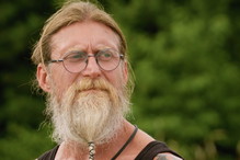 Henryk z "Farmy" przeszedł metamorfozę.