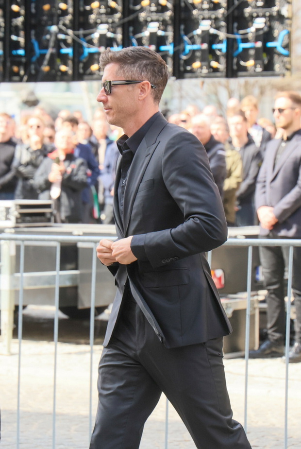 Robert Lewandowski na pogrzebie Jacka Magiery fot. Pawel Wodzynski/East News
