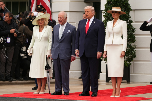 Melania Trump w olśniewającej białej stylizacji na spotkaniu z królem Karolem III i Camillą