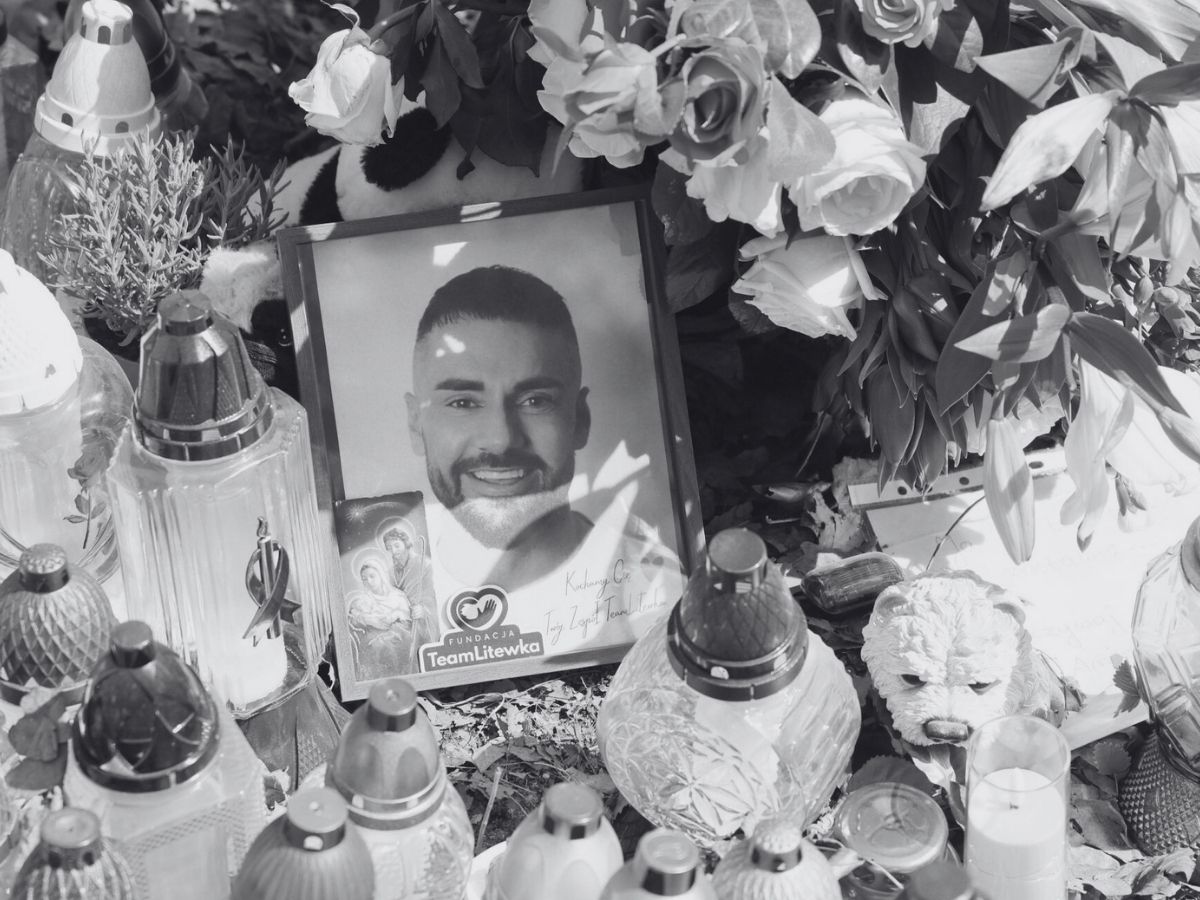 Poruszający gest mieszkańców Jasła. Zamiast zniczy - karma dla zwierząt w hołdzie dla Łukasza Litewki fot. Wojciech Olkusnik/East News