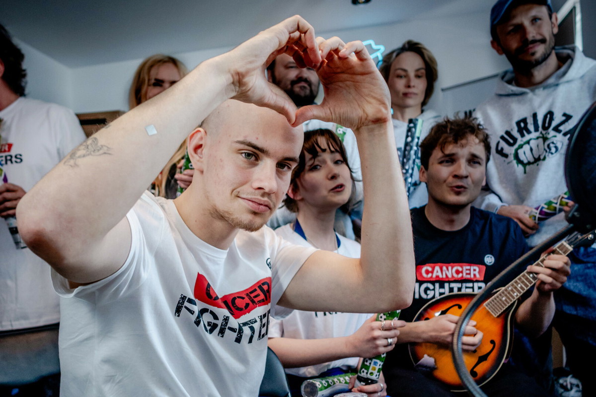 Wszyscy wywoływali ich do wpłaty na streamie Łatwoganga. Zabrali głos dopiero po zakończeniu akcji