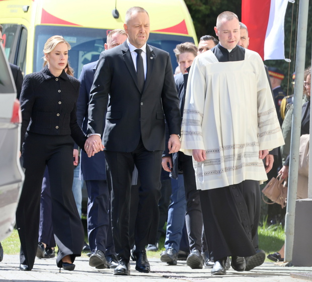 Pogrzeb Łukasza Litewki. Tłumy żegnają posła