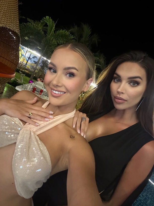 Natalia i Ola z "Hotelu Paradise"