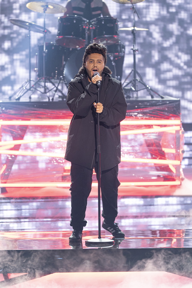 Patricia Kazadi jako The Weeknd w "Twoja Twarz Brzmi Znajomo"