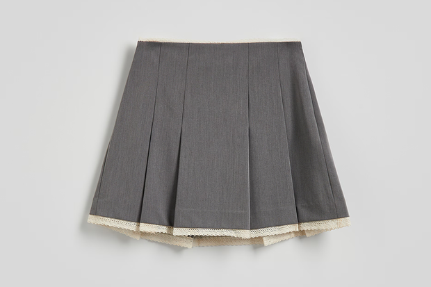 Mini plisowana spódnica w stylu "preppy" z Reserved za 119,99 złotych