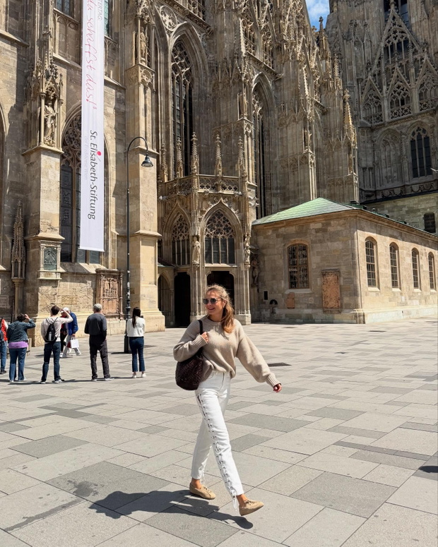 Małgorzata Socha w butach w stylu "old money" idealnych na lato