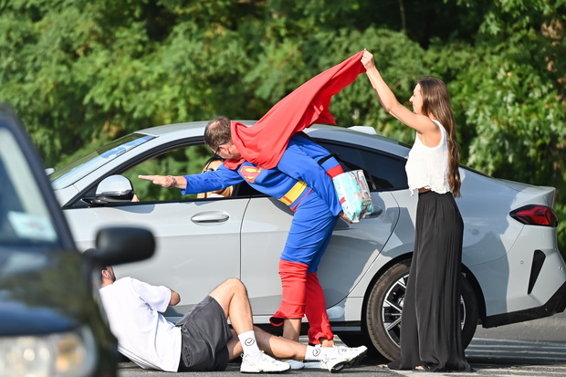 Tomasz Karolak "przyłapany" w... stroju Supermana