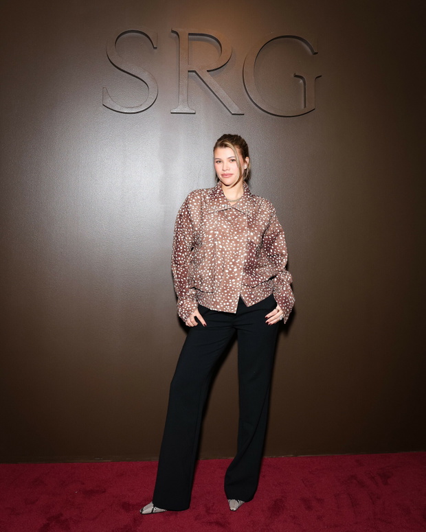 Sofia Richie Grainge w bluzce z motywem "bambi print"