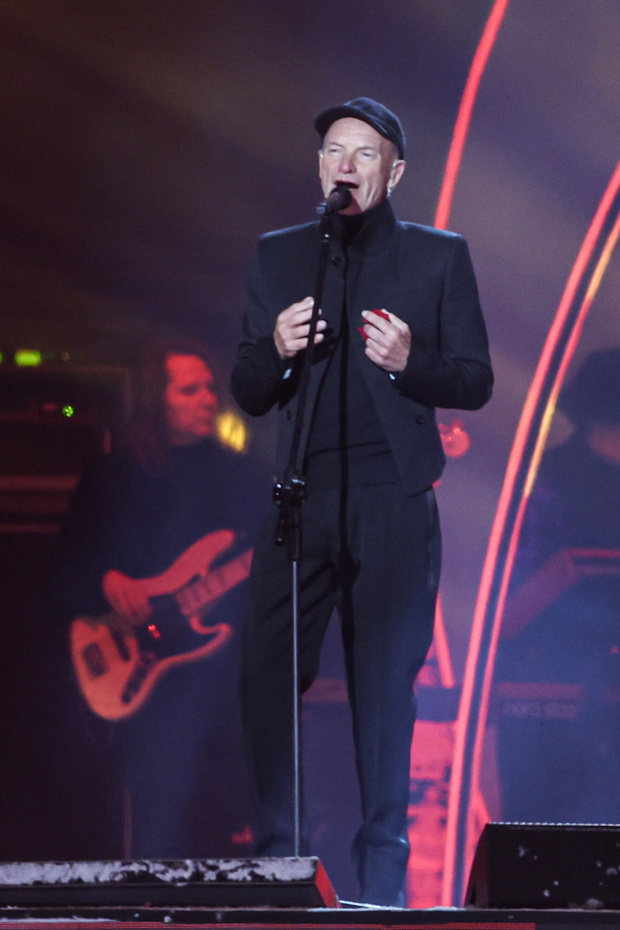 Sting podczas "Sylwestra z Dwójką" w Katowicach