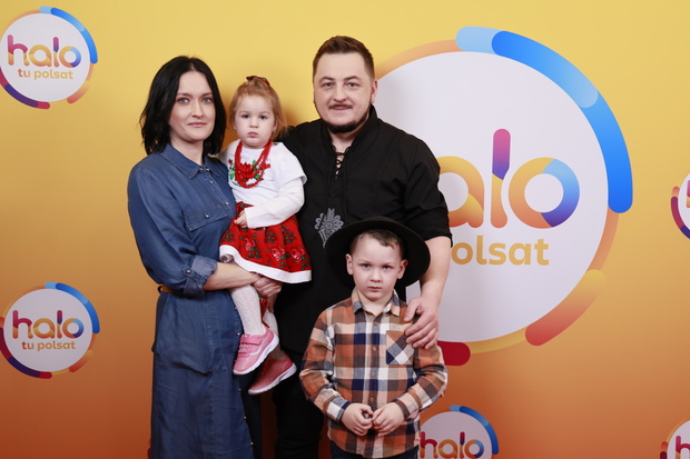 Janusz Stechura z "Farmy" z rodziną: narzeczona Barbara, córka Marysia i syn Marcel