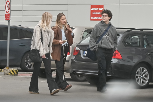Mateusz Pawłowski z ukochaną i Klaudią Rąbą na treningu do "Tańca z Gwiazdami". Zdjęcia paparazzi
