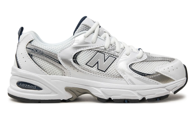 Modne buty "dad shoes" w stylu Julii Wieniawy z New Balance za 449,99 złotych