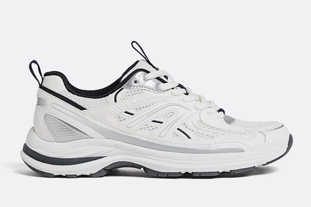 Modne buty "dad shoes" w stylu Julii Wieniawy ze Stradivariusa za 149 złotych
