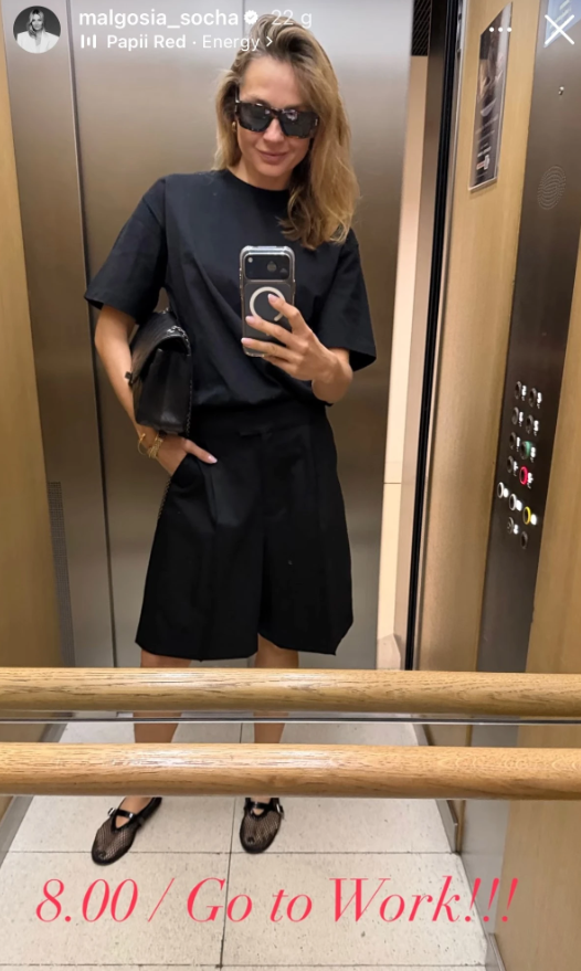 Małgorzata Socha w modnych bermudach "black espresso" fot. Instagram @malgosia_socha