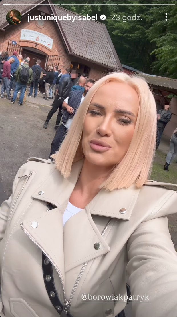 Nie czarne ramoneski. Izabela Macudzińska już nosi "almond leather jacket"