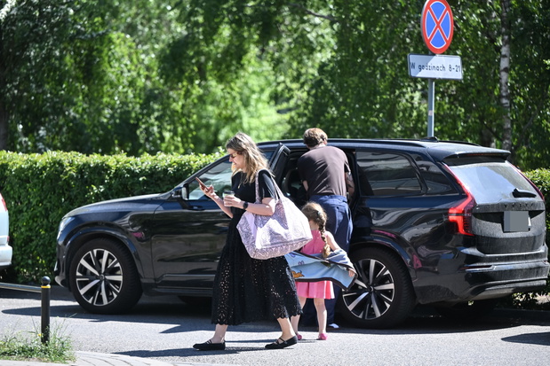 Prowadzący "Love is Blind" przyłapani przez paparazzi