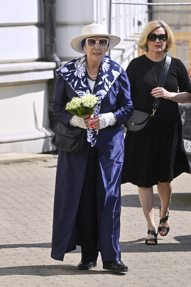 Emilia Krakowska, Lucyna Malec