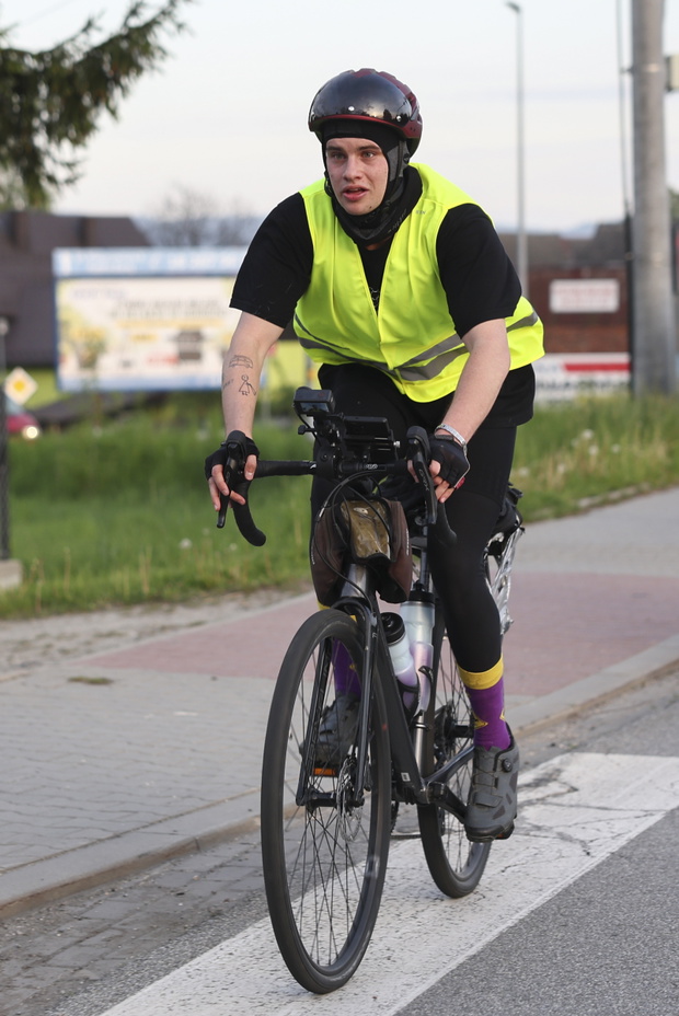Łatwogang jechał całą noc i dalej nie odpuszcza