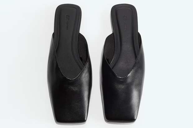Klapki w stylu "mule" z H&M za 199,99 złotych