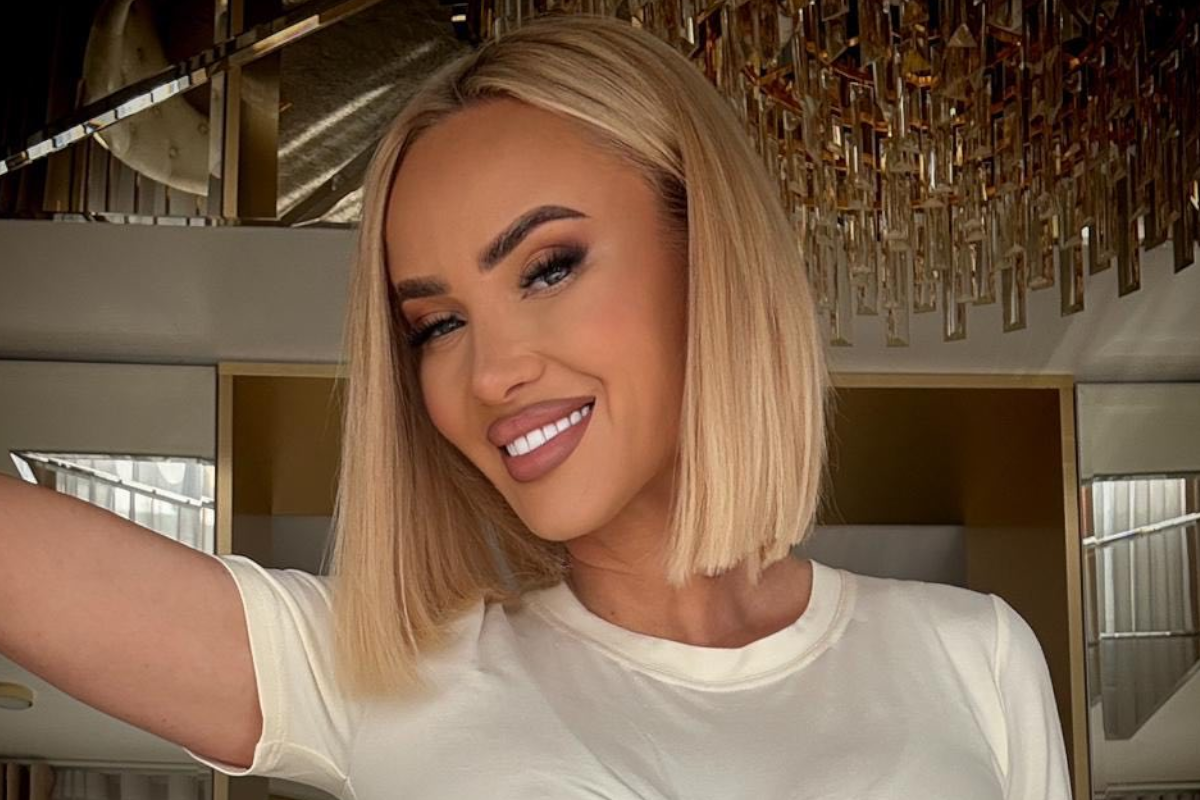"Flared skirt-pants" będą hitem lata. Izabela Macudzińska już nosi te modne spódnico-spodnie