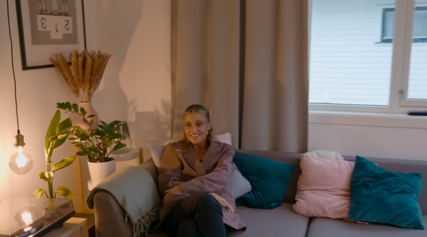 Tak mieszka Kamil z "Love is Blind". Praktyczny minimalizm