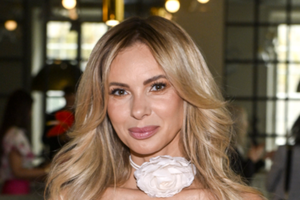 Izabela Janachowska w modnej bluzce typu "Jaquette". Latem ten model będzie hitem