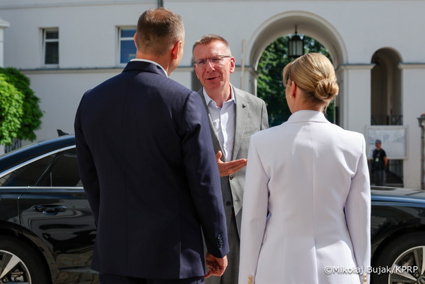 Marta Nawrocka zadała szyku w Juracie. Tak wyglądała
