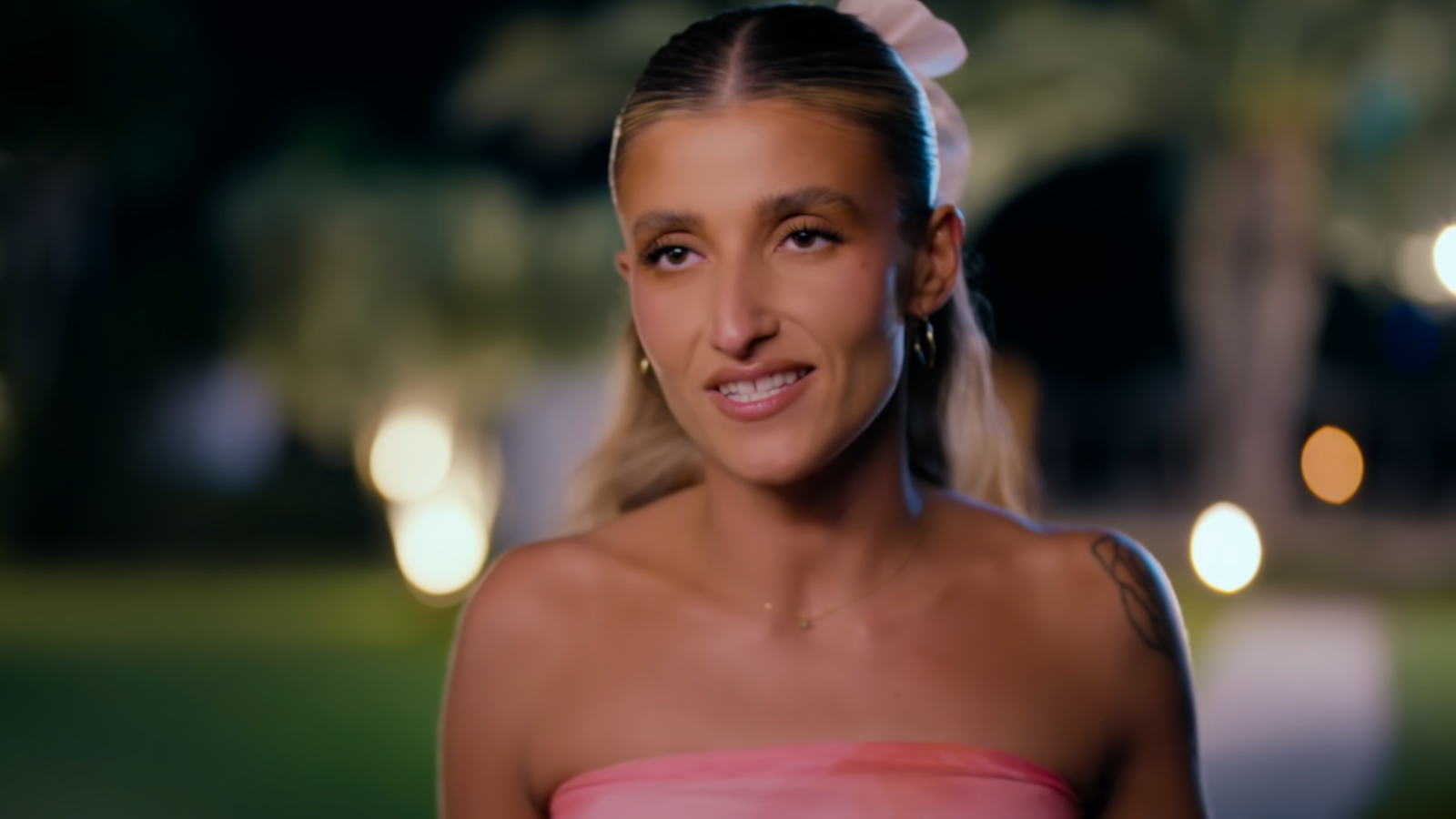 Julia z ''Love is Blind: Polska'' w modnej sukience ''romantic chic'' na lato. Ten model już jest hitem sieci