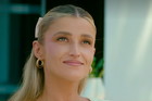 Julia z "Love is Blind" w bluzce "retro prairie chic". Ten model to hit lata 2026