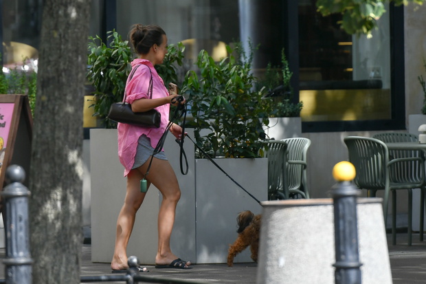 Anna Mucha uchwycona przez paparazzi
