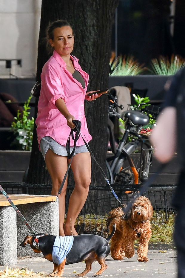 Anna Mucha uchwycona przez paparazzi