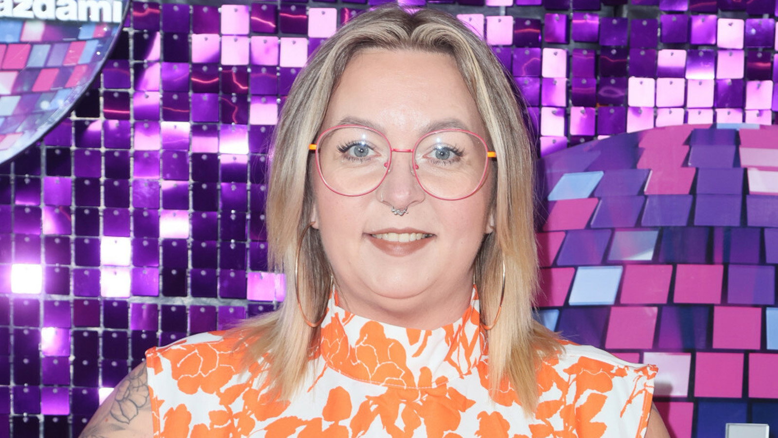 Mama na obrotach przeszła kolejną metamorfozę. Z włosami po pas trudno ją rozpoznać