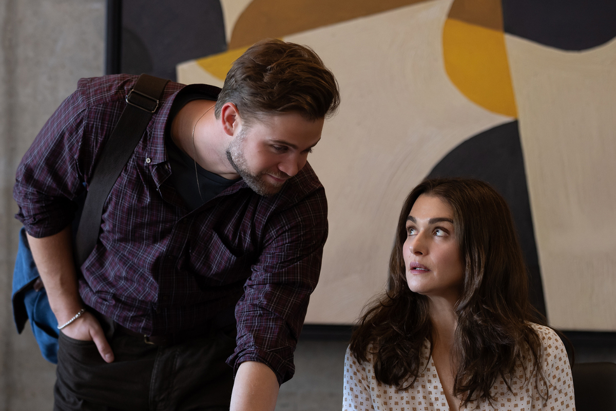 Straciła głowę dla młodego profesora. Ten romans z Rachel Weisz od Netfliksa rozpala zmysły