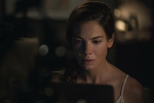 5 thrillerów psychologicznych Netfliksa. Tych seriali nie da się wyłączyć