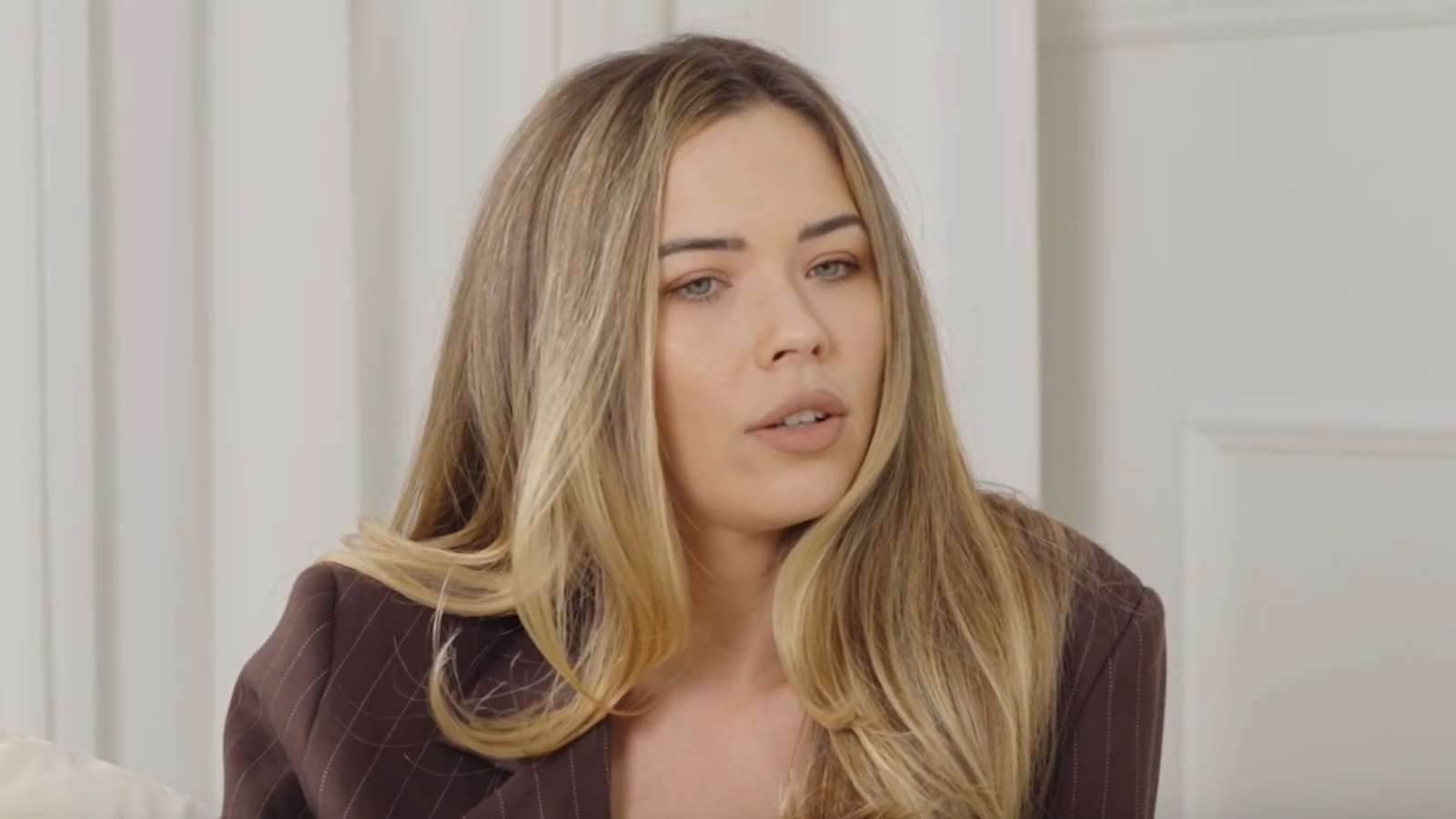 Sandra Kubicka w gorzkim wyznaniu o dzieciństwie. "Nie wiem, jak to jest mieć ojca"